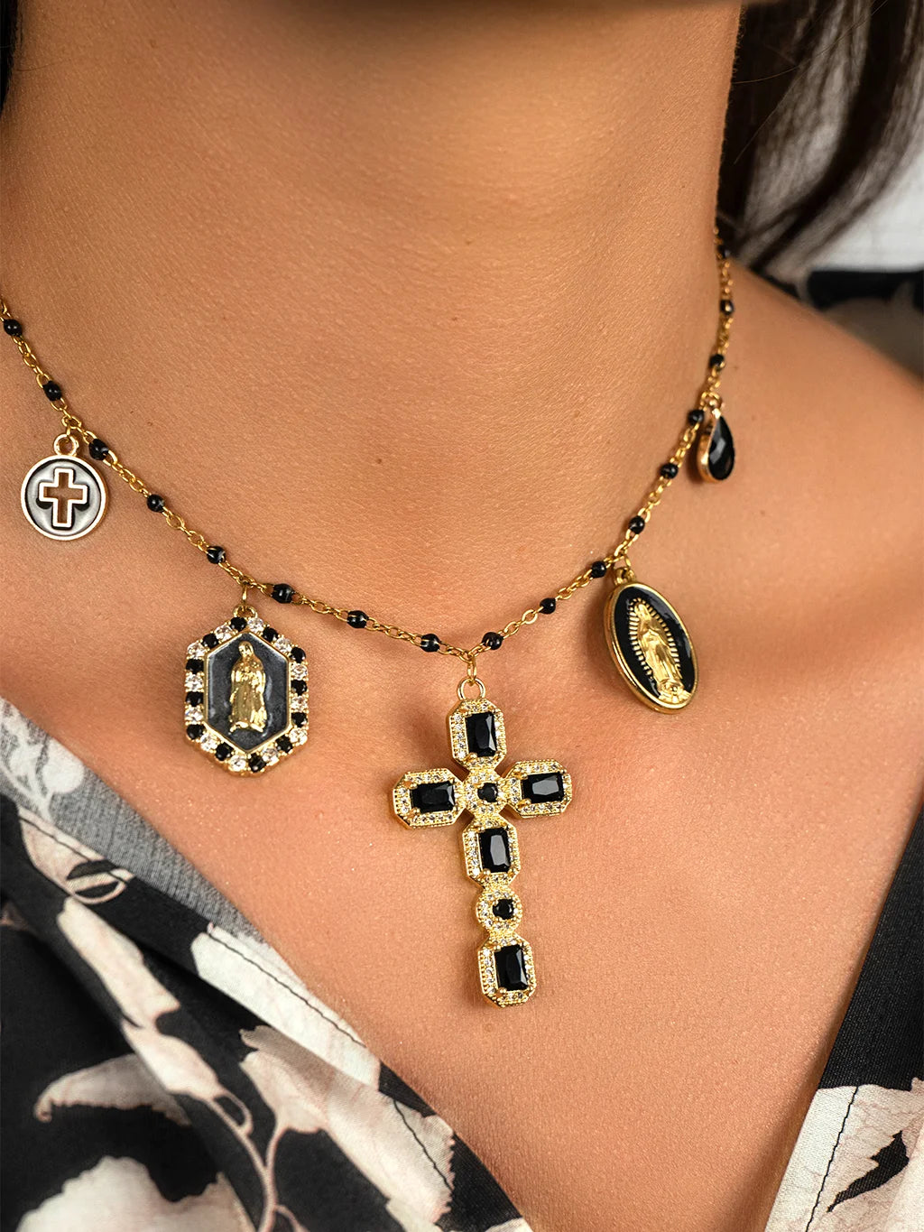 COLLIER ONYX